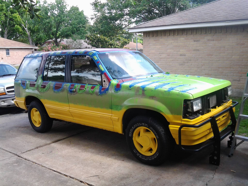 Illustration for article titled How To Build A Painstakingly Perfect Jurassic Park Ford Explorer